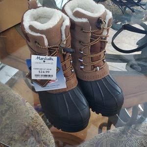 NWT Khombu toddler 12 winter boots
